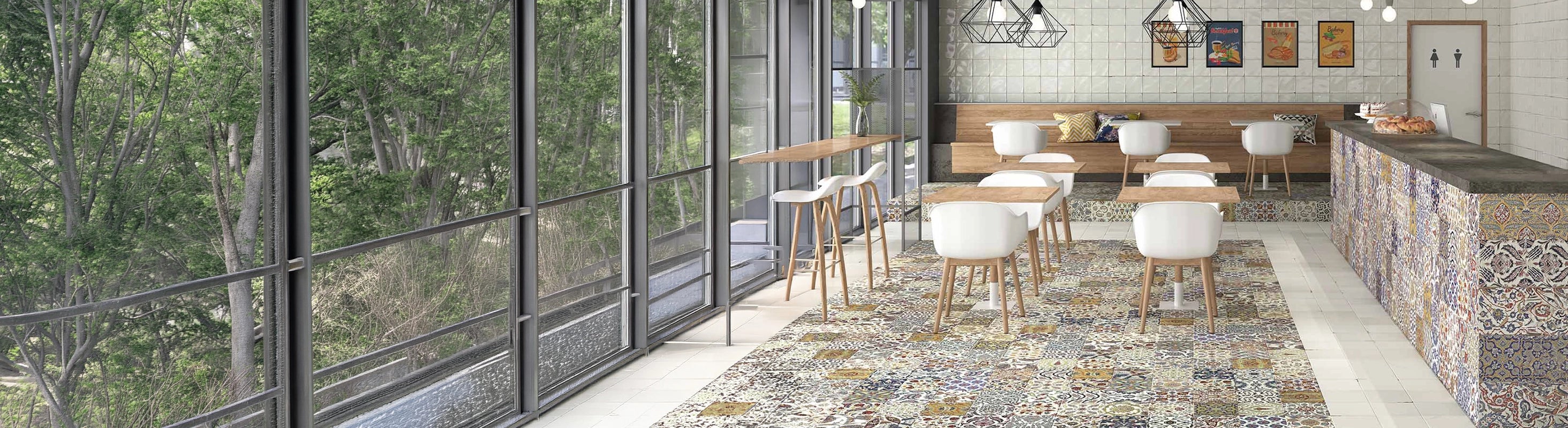 Bodenfliesen – Bodenfliesen im Café mit orientalischen Musterfliesen – mediterranes Design für Gastronomie und Wohnräume