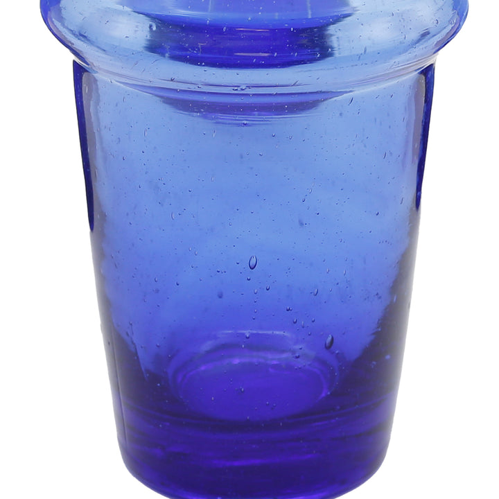 Blaues Glas für Dessert – Glasstruktur mit einzigartiger Haptik und traditioneller Machart