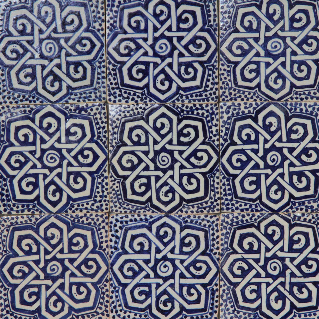 Handbemalte Fliese 10x10 cm –  Blau Weiß