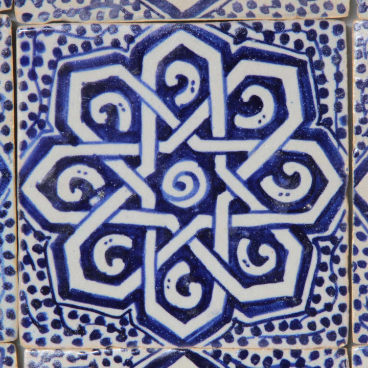 Handbemalte Fliese 10x10 cm –  Blau Weiß