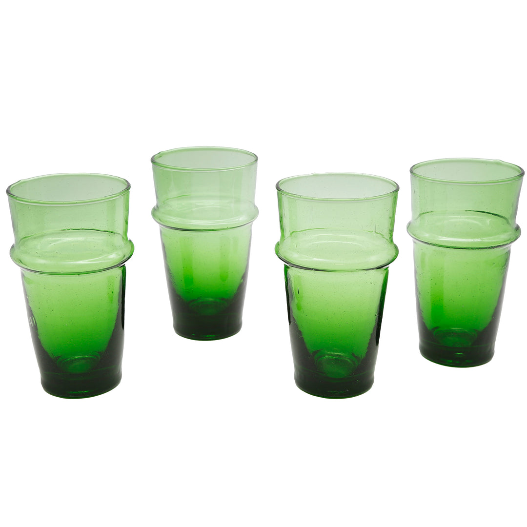 Longdrinkglas in leuchtendem Grün – mundgeblasen und einzigartig in der Struktur