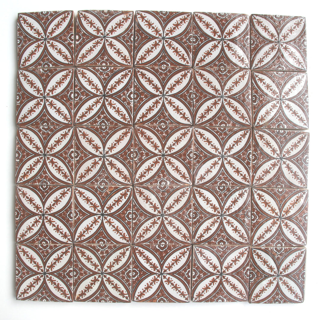 Handbemalte Fliese – Mediterrane Landhauskeramik