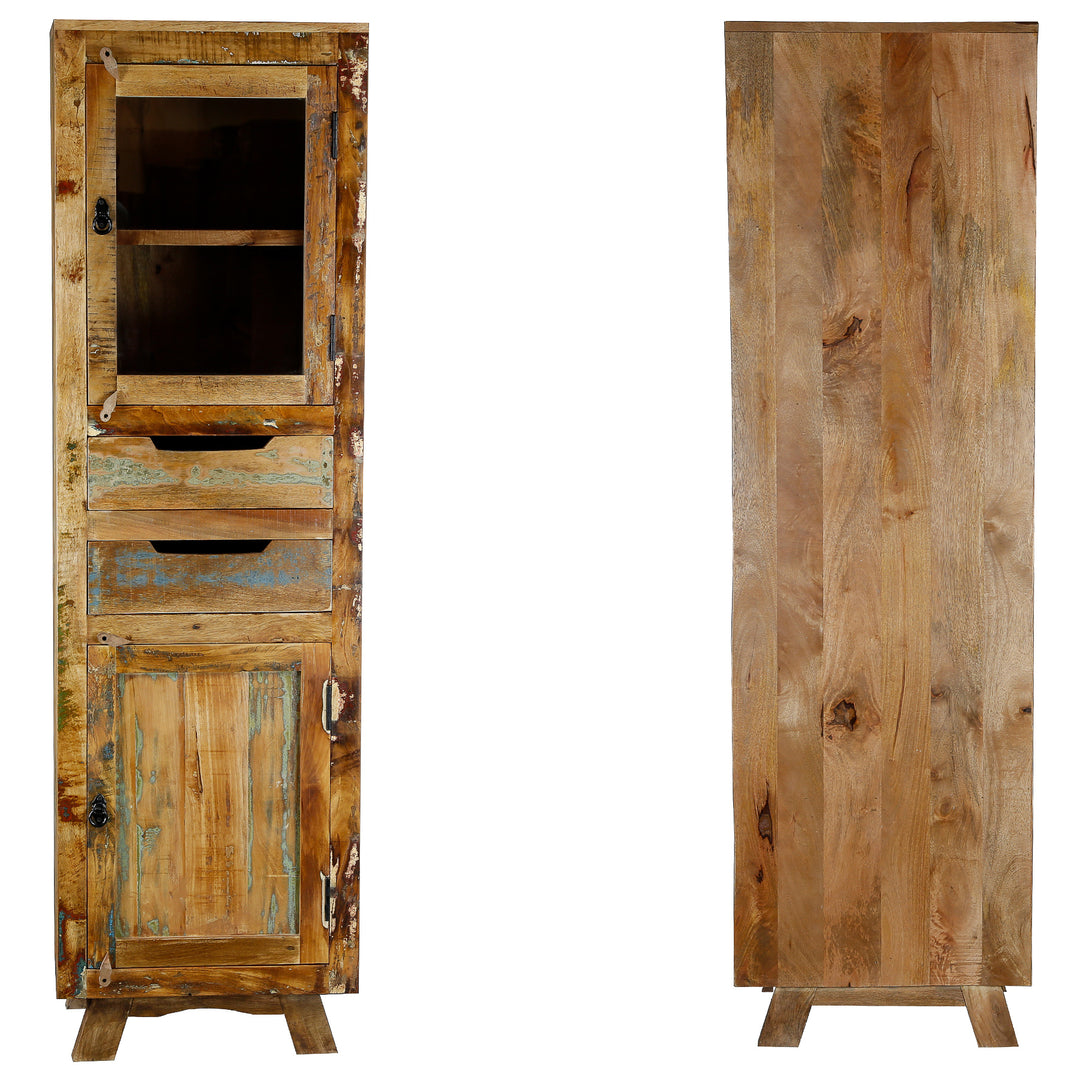 Hochschrank aus massivholz und altholz mit Schublade und Türen im Vintage-Stil, freistehend gezeigt