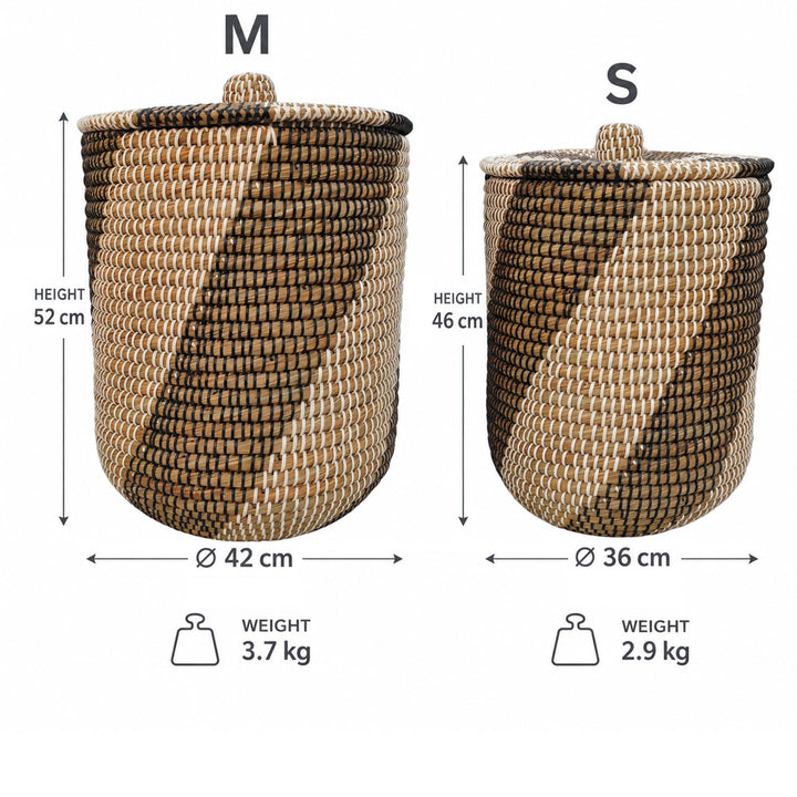 Seegras-Wäschekörbe: S mit ca. 40 Litern Volumen, Ø 36 × H 46 cm; M mit ca. 65 Litern Volumen, Ø 42 × H 52 cm.