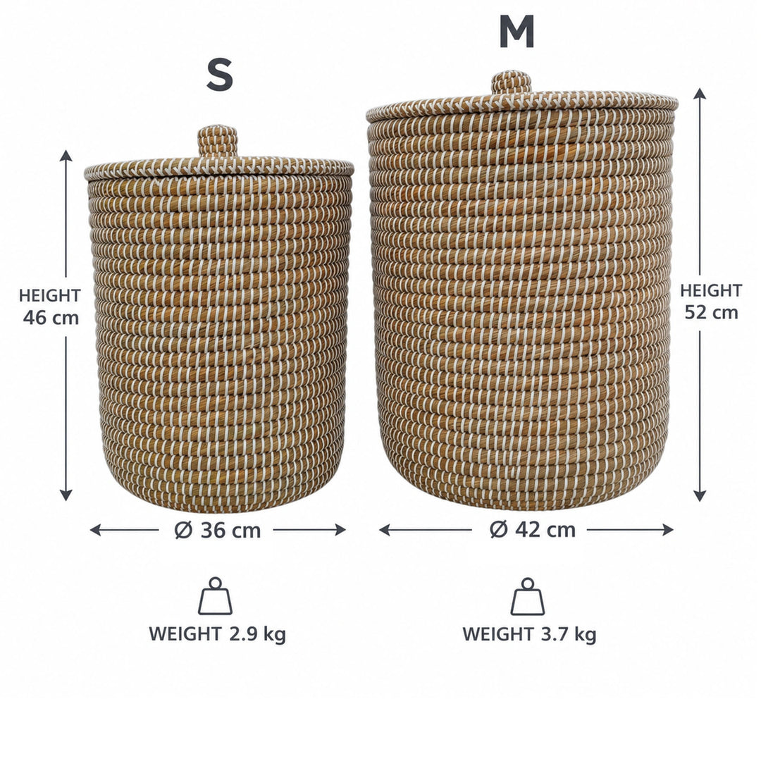 Maße der Seegraskörbe: S ca. 40 Liter, Ø 36 cm, Höhe 46 cm; M ca. 65 Liter, Ø 42 cm, Höhe 52 cm.